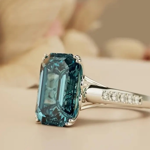 GORGEOUS Art Deco Style Emerald Cut Blue Topaz Color Ring Silver Size 9 - Picture 7 of 7